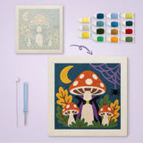 Toile imprimée numérotée à côté du tableau punch needle amanite vampire terminé