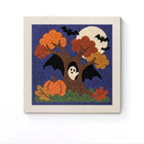 Punch Needle Halloween Arbre Ailé : tableau brodé terminé sur son cadre