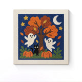 Punch Needle Halloween Arbre Hanté : tableau brodé terminé sur son cadre