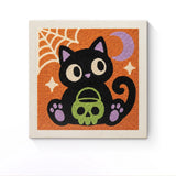 Punch Needle Halloween Chaton au Crâne : tableau brodé terminé sur son cadre