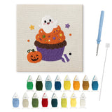 Contenu du kit punch needle Halloween cupcake fantôme : toile sur cadre, aiguilles et fils de laine