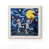 Punch Needle Halloween Danse Macabre : tableau brodé terminé sur son cadre