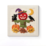 Punch Needle Halloween Épouvantail Chat : tableau brodé terminé sur son cadre