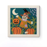 Punch Needle Halloween Épouvantail Lune : tableau brodé terminé sur son cadre