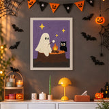 Tableau punch needle fantôme et hibou accroché au mur dans une déco d'Halloween