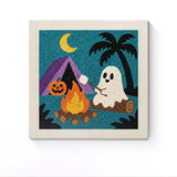 Punch Needle Halloween Fantôme Guimauve : tableau brodé terminé sur son cadre