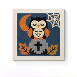 Punch Needle Halloween Hibou Endormi : tableau brodé terminé sur son cadre
