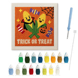Contenu du kit punch needle maïs Halloween : toile sur cadre, aiguilles et fils de laine