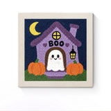 Punch Needle Halloween Maison Hantée : tableau brodé terminé sur son cadre