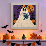 Tableau punch needle mariée squelette accroché au mur dans une déco d'Halloween