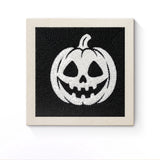 Punch Needle Halloween Potiron Blanc : tableau brodé terminé sur son cadre
