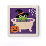 Punch Needle Halloween Rainette au Bain : tableau brodé terminé sur son cadre