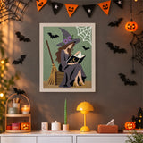 Tableau punch needle sorcière bohème accroché au mur dans une déco d'Halloween