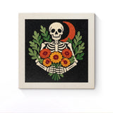 Punch Needle Halloween Squelette Soucis : tableau brodé terminé sur son cadre